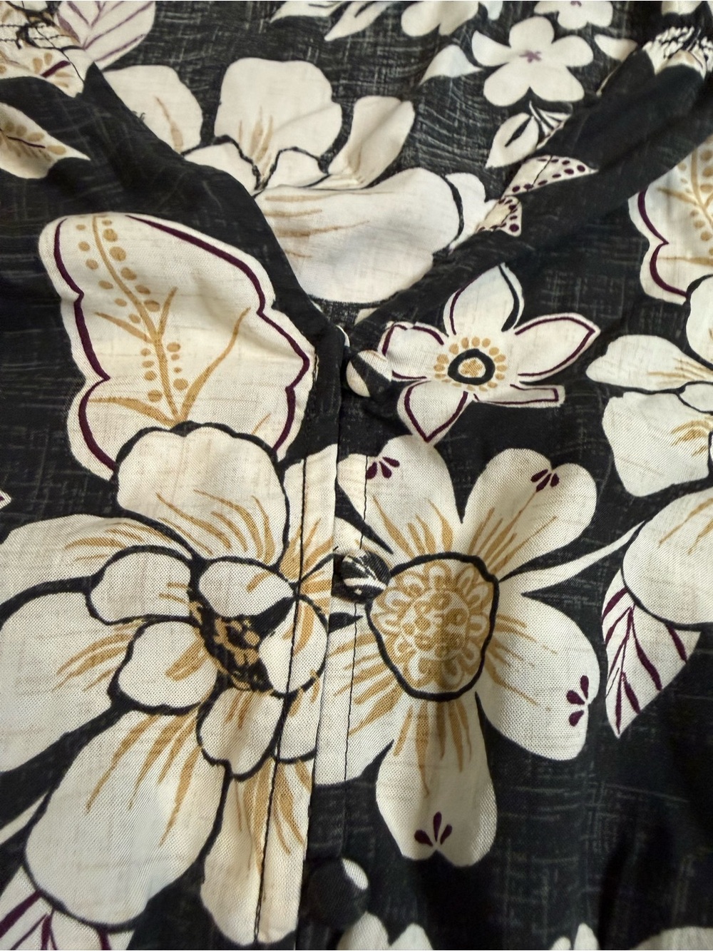 torrid Black Floral V‑Neck Peplum Top - Picture 4 of 6